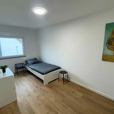 아파트 With Balcony In *